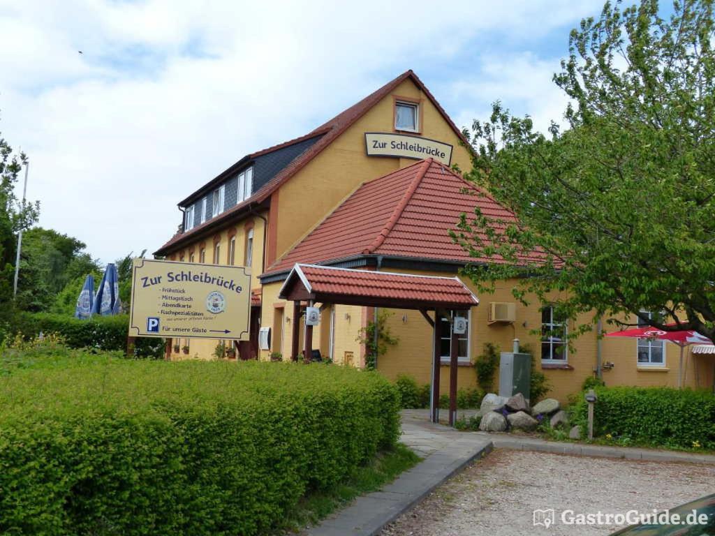 Bed and Breakfast Zur Schleibrücke Boren Exterior foto